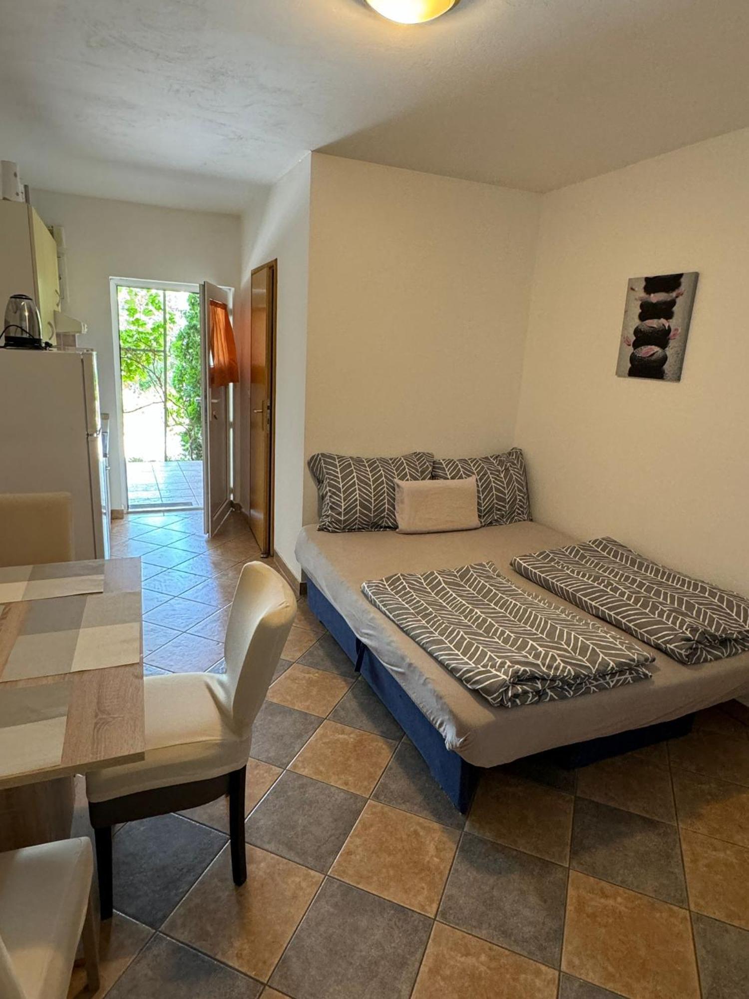 Studio Apartments Mt Smrika Bagian luar foto