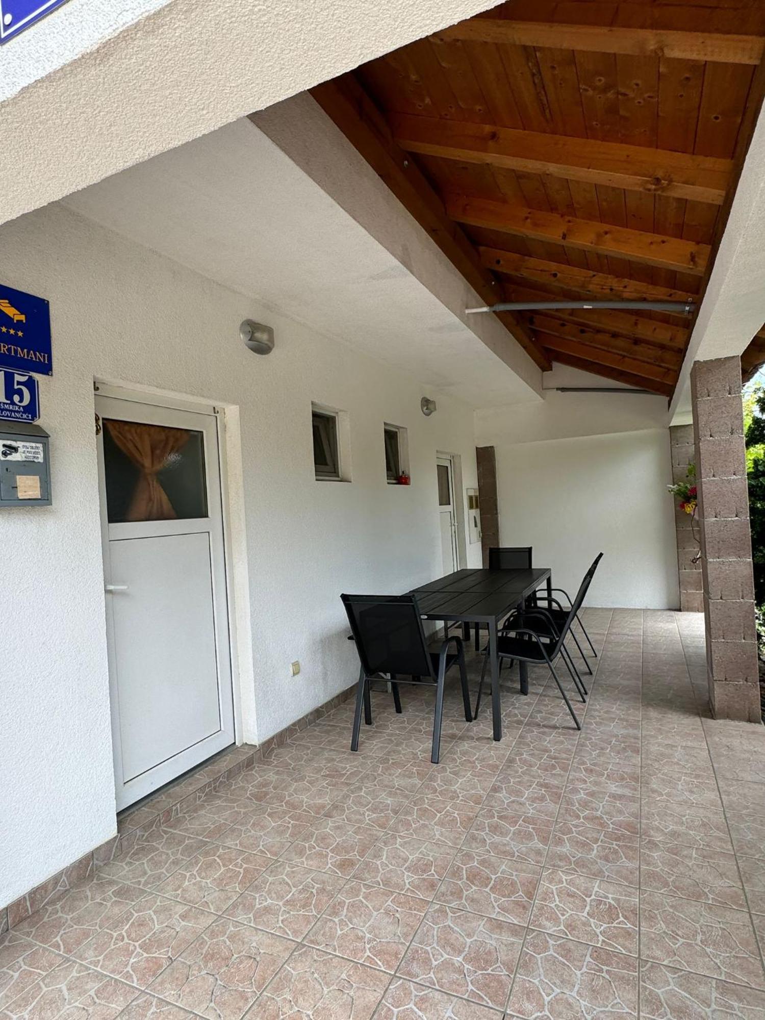 Studio Apartments Mt Smrika Bagian luar foto