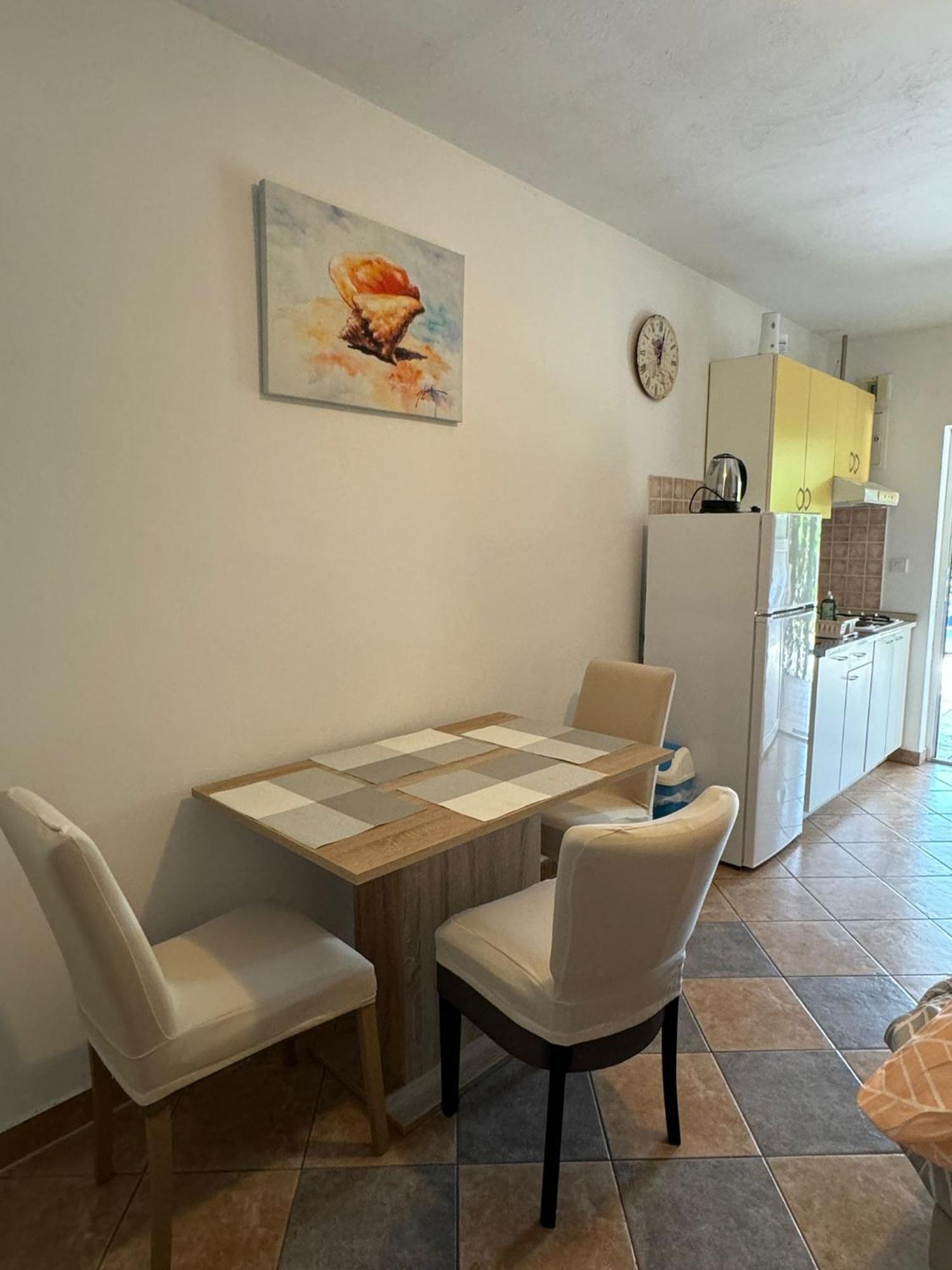 Studio Apartments Mt Smrika Bagian luar foto