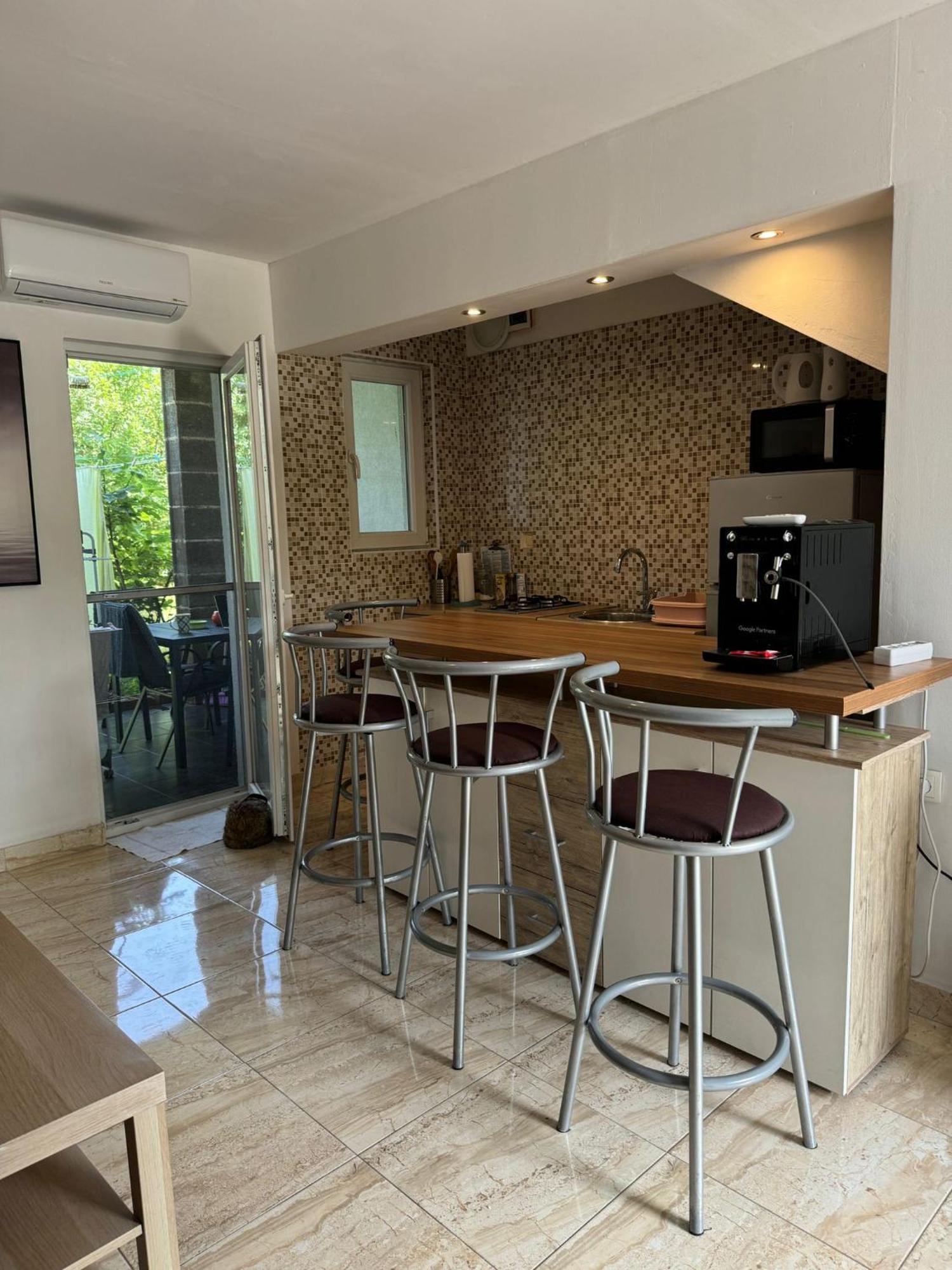 Studio Apartments Mt Smrika Bagian luar foto