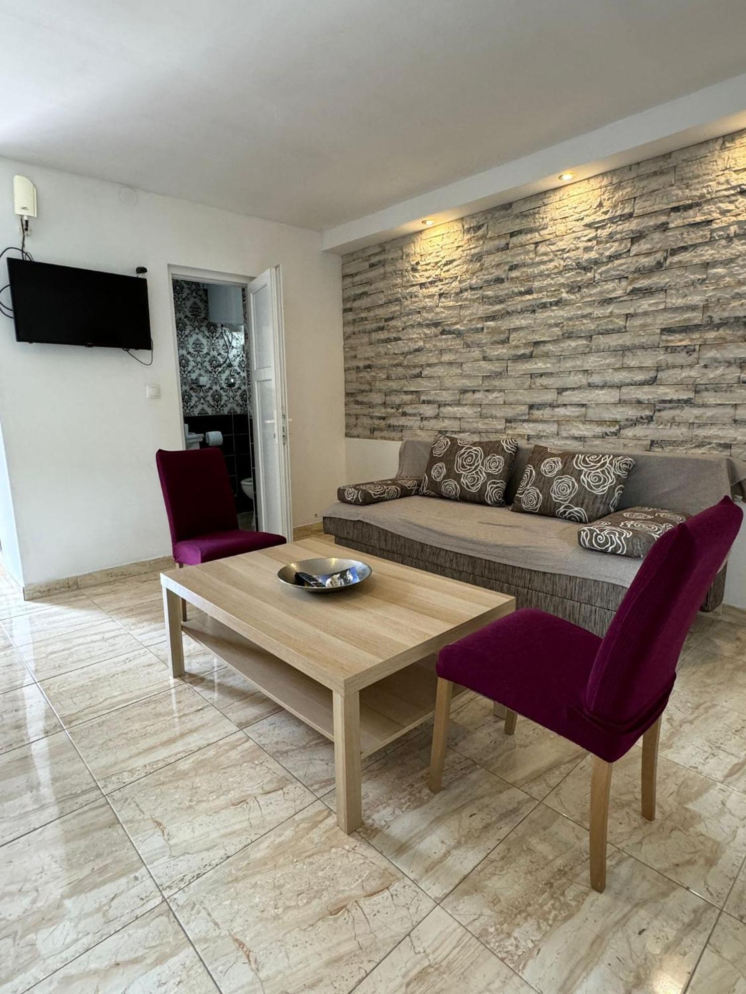 Studio Apartments Mt Smrika Bagian luar foto