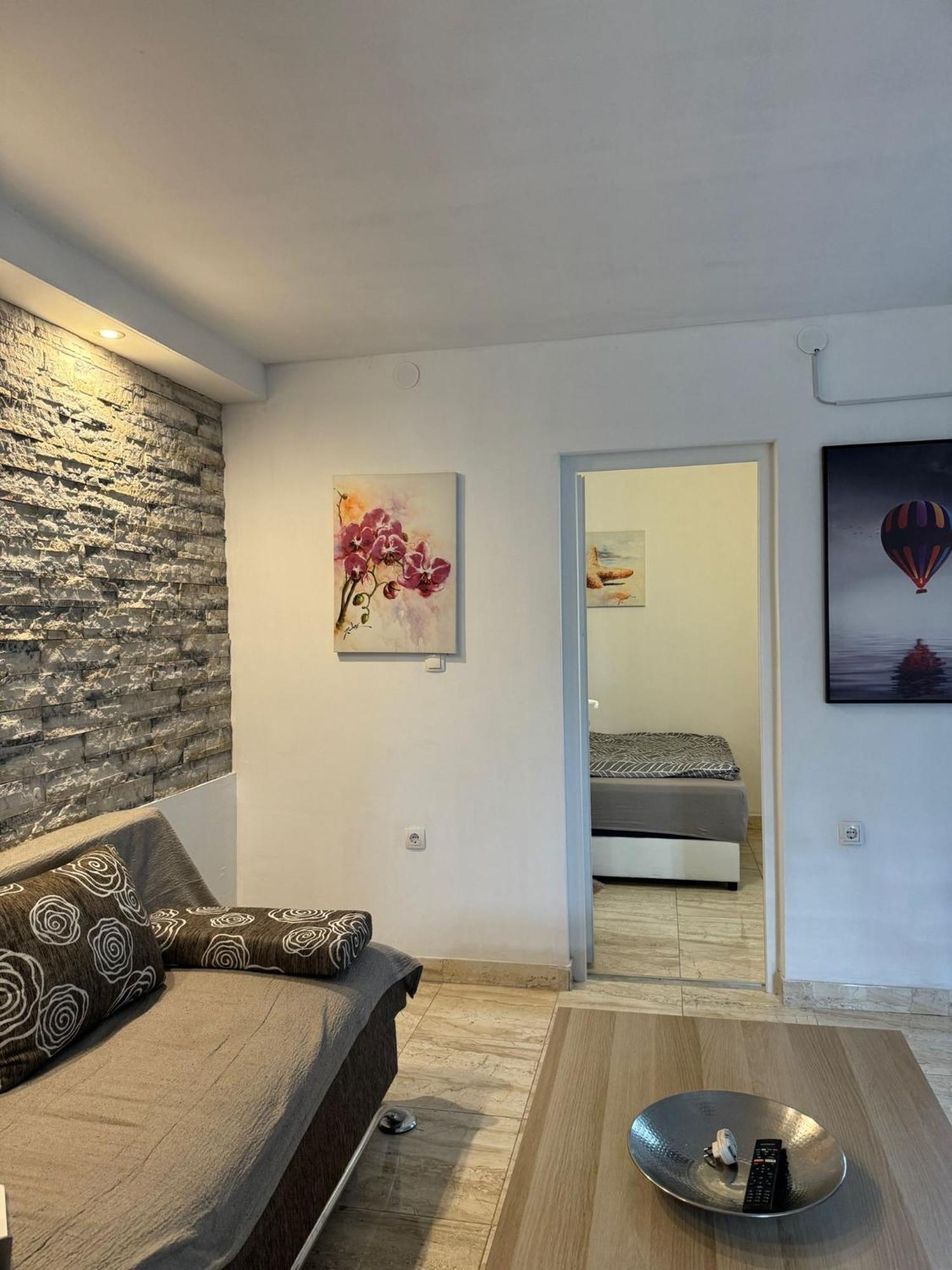 Studio Apartments Mt Smrika Bagian luar foto