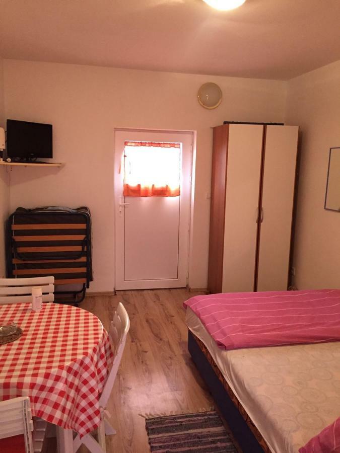 Studio Apartments Mt Smrika Bagian luar foto